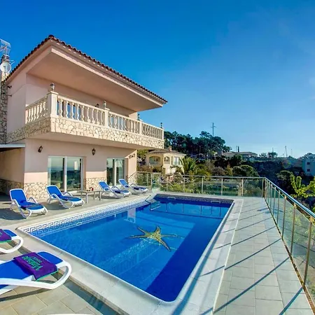 Sleeps 9 Pool Wifi *